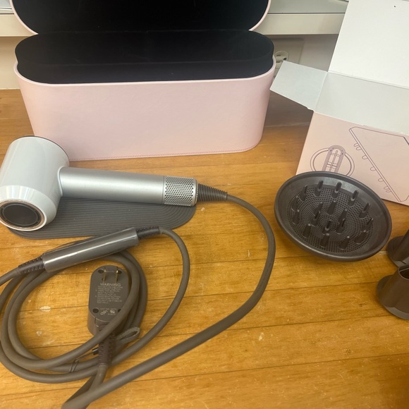 Dyson Hair Dryer - Picture 5 of 11